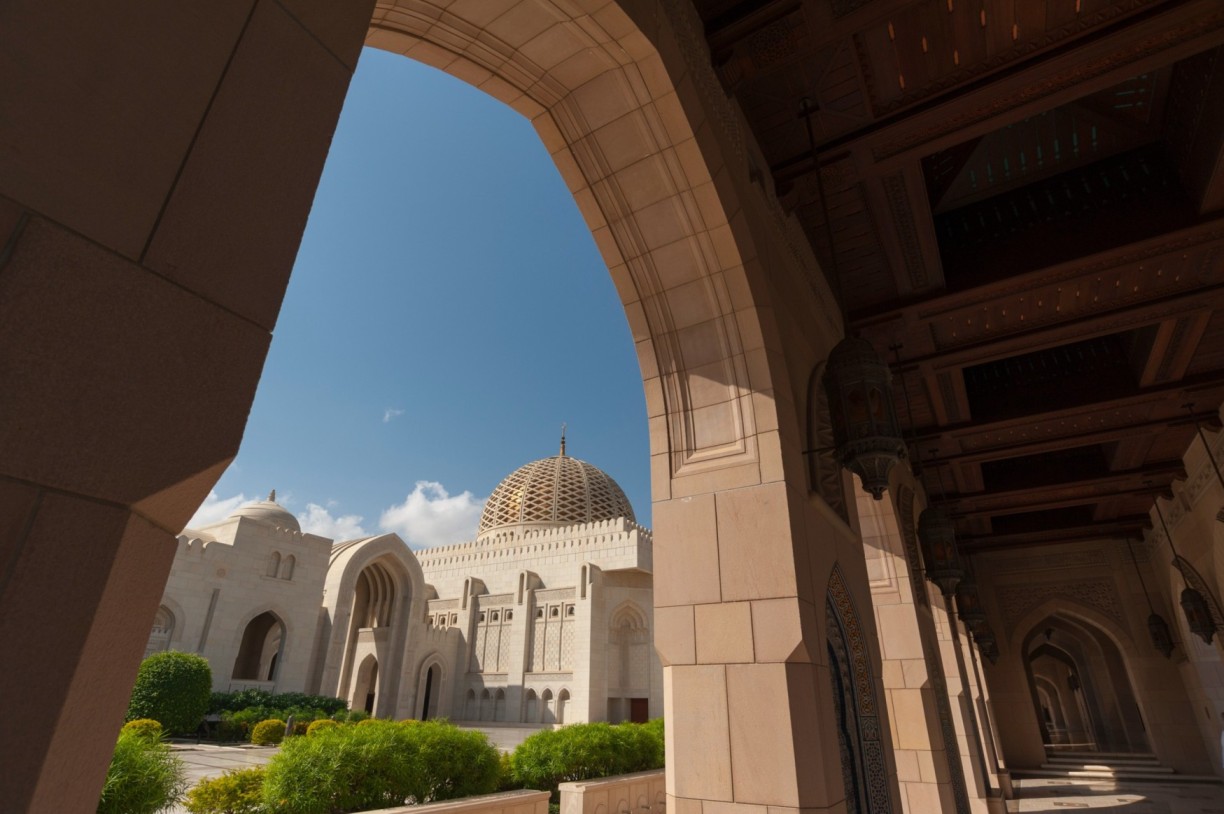 sultan qaboos grand mosque (2)